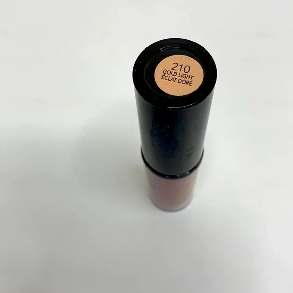 Revlon | Photoready Insta-Fix Highlighting Stick Color 210 Gold Light On The Go - Picture 6 of 7